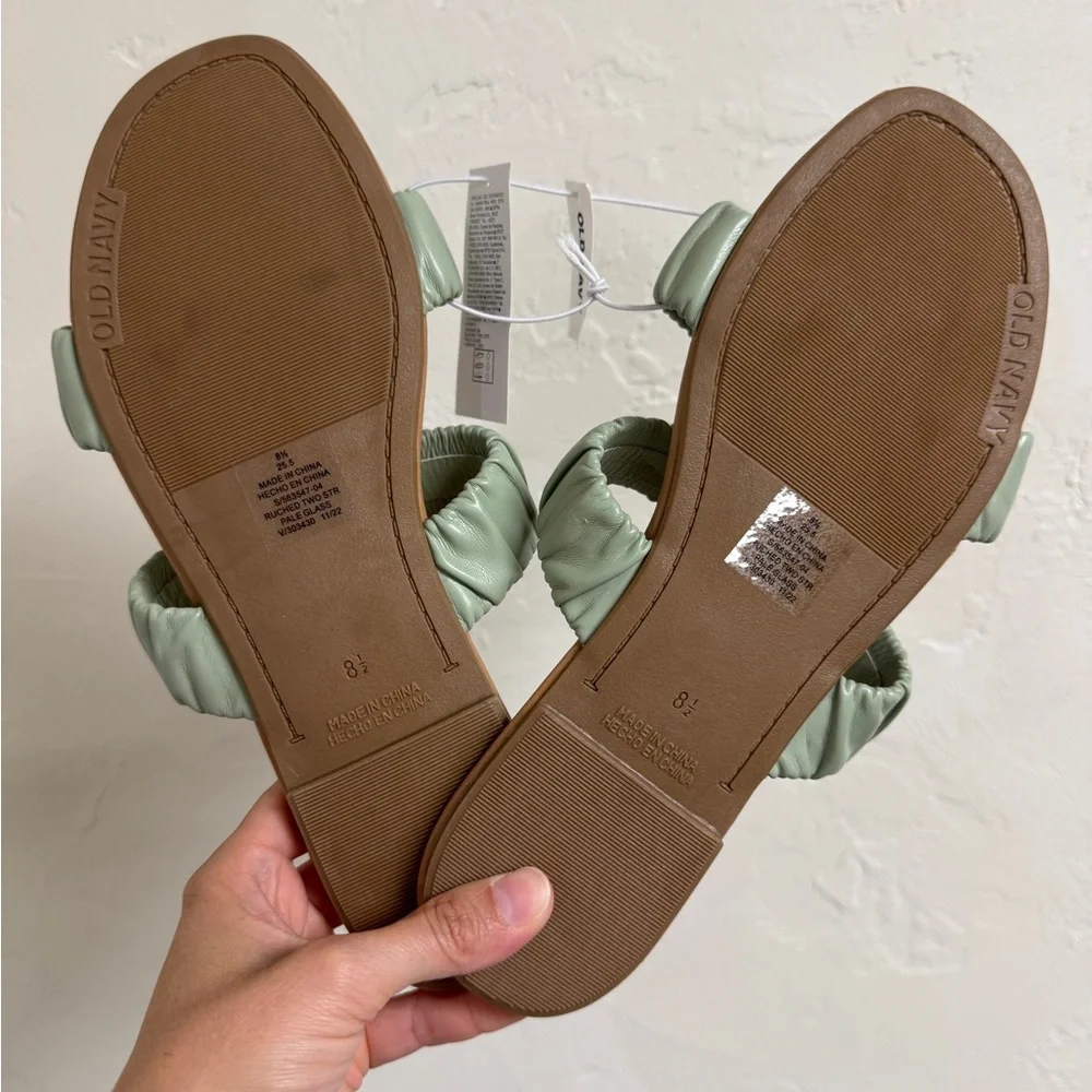 Old Navy Women's Sage Green Sandals - Picture 2 of 2